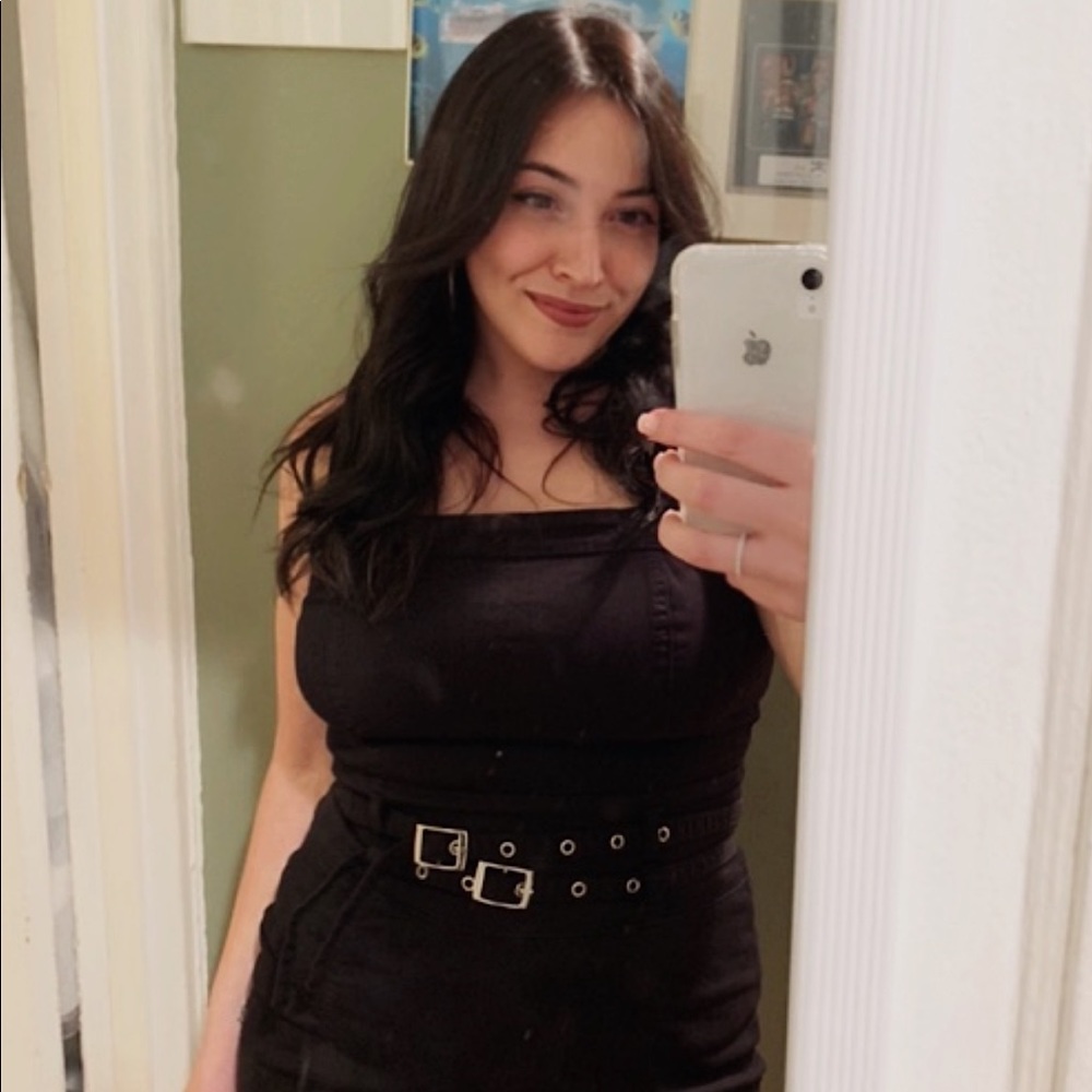 Welcome to my Closet😎🖤